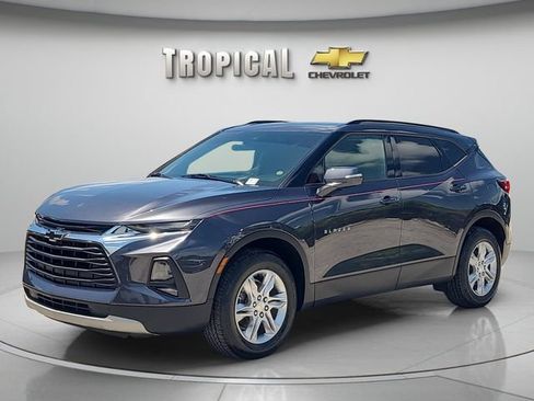 Used 2021 Chevrolet Blazer LT FWD image 1