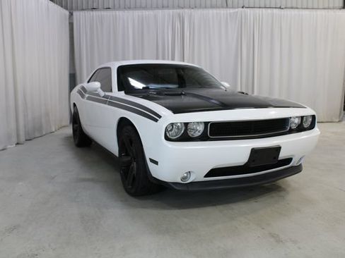 Used 2011 Dodge Challenger R/T RWD image 35