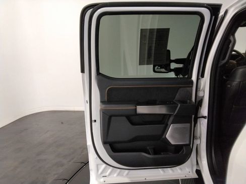 Used 2024 Ford F250 Platinum image 37