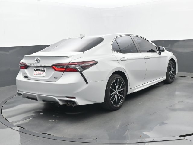 Used 2024 Toyota Camry SE FWD image 6