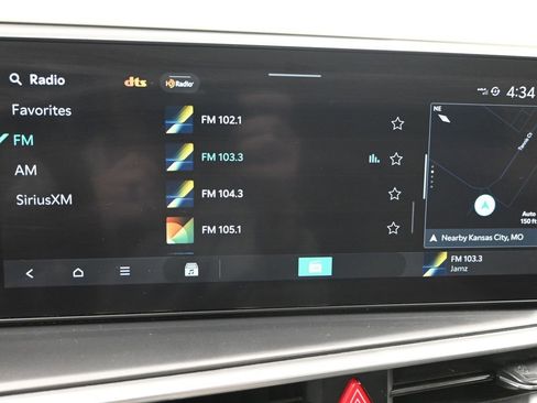 Used 2024 Kia Sorento S w/ Panoramic Sunroof Package image 18