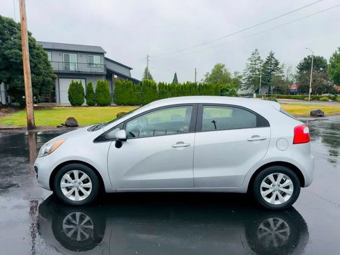 Used 2012 Kia Rio EX w/ Convenience Pkg FWD image 2