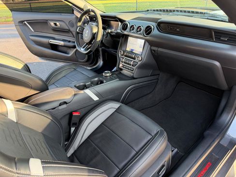 Used 2021 Ford Mustang Shelby GT500 RWD image 13