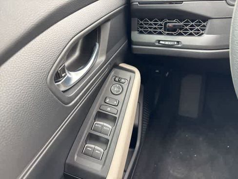 Used 2025 Honda Accord LX image 21