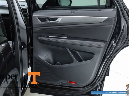 Used 2025 Volkswagen Atlas Cross Sport SE w/ Panoramic Sunroof Package image 70