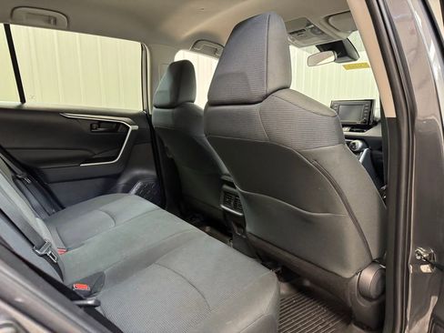 Used 2022 Toyota RAV4 LE AWD/4WD image 23