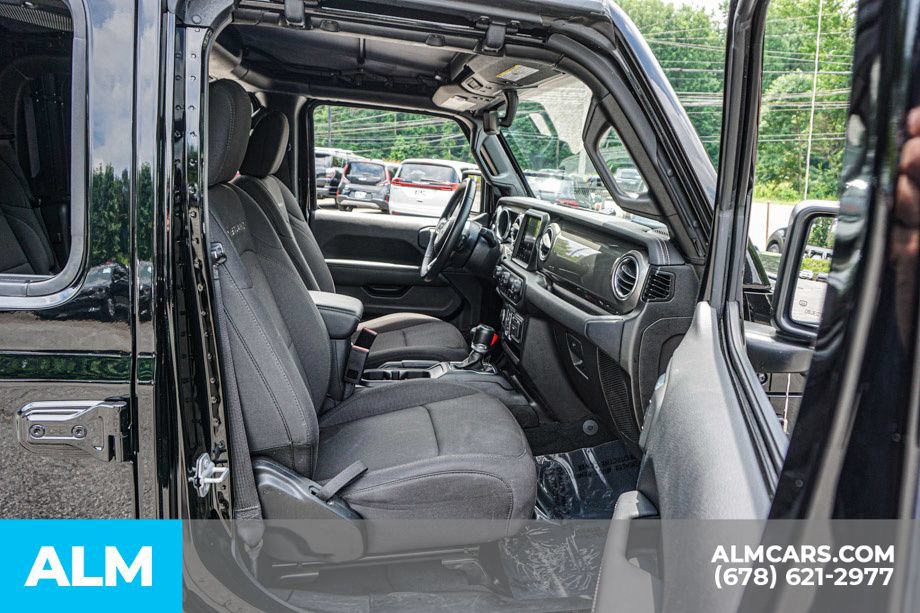 Used 2022 Jeep Gladiator Overland w/ LED Lighting Group AWD/4WD image 22