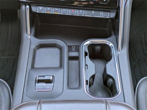 Used 2024 GMC Sierra 3500 Denali w/ Denali Reserve Package image 20