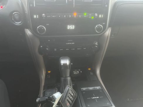 Used 2023 Lexus GX 460 Premium w/ Premium Package image 31