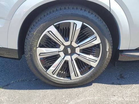 New 2025 Cadillac Escalade IQ Luxury 2 AWD/4WD image 7