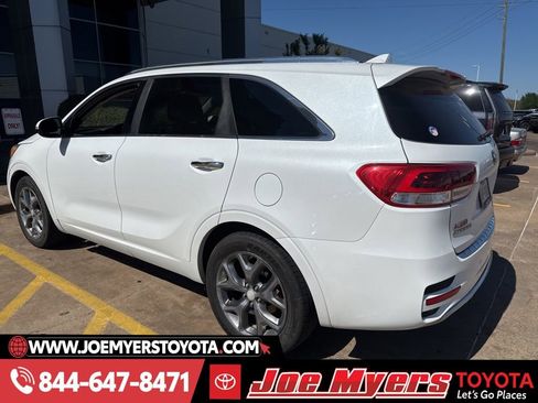Used 2016 Kia Sorento SX image 4