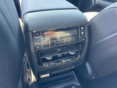 New 2026 Jeep Grand Cherokee L Limited AWD/4WD image 13