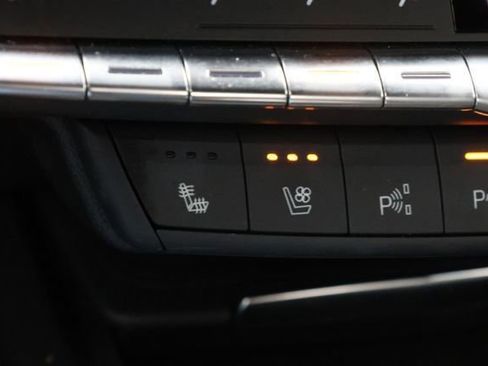 Certified 2022 Cadillac XT4 Sport image 22