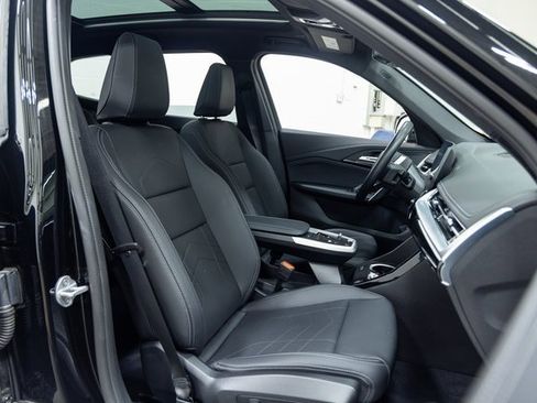 Certified 2025 BMW X1 xDrive28i w/ Convenience Package image 23