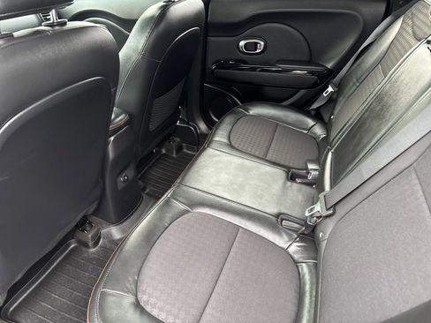 Used 2018 Kia Soul ! w/ Tech Package image 12