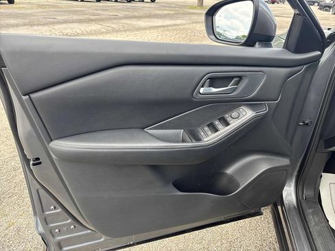 Used 2026 Nissan Rogue SV AWD/4WD image 9
