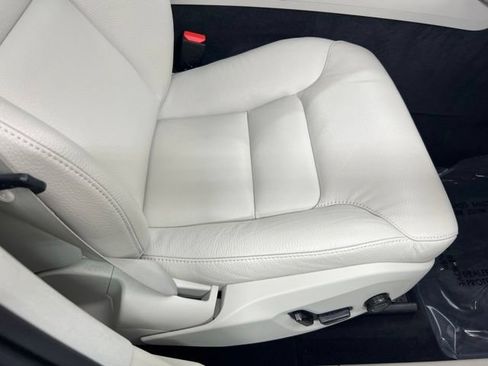 Used 2024 Volvo XC60 T8 Plus w/ Protection Package Premier AWD/4WD image 21