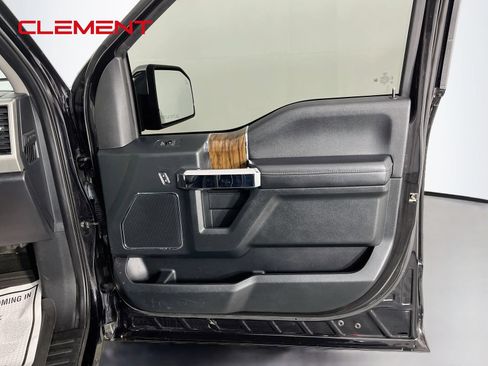 Used 2020 Ford F150 Lariat w/ Equipment Group 502A Luxury AWD/4WD image 38