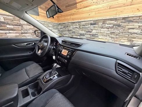 Used 2017 Nissan Rogue S w/ S Appearance Package AWD/4WD image 15