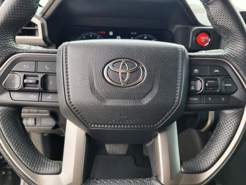 Used 2024 Toyota Tacoma TRD Off-Road AWD/4WD image 18