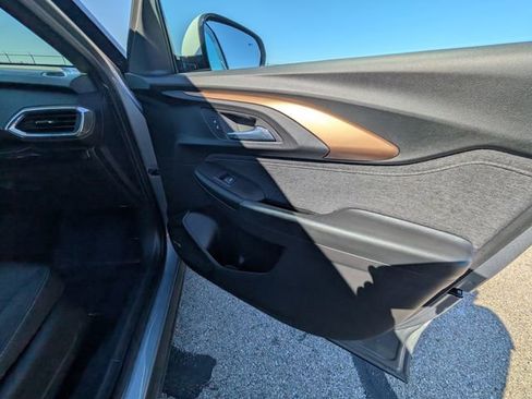 Used 2023 Chevrolet TrailBlazer ACTIV w/ Sun and Liftgate Package AWD/4WD image 5