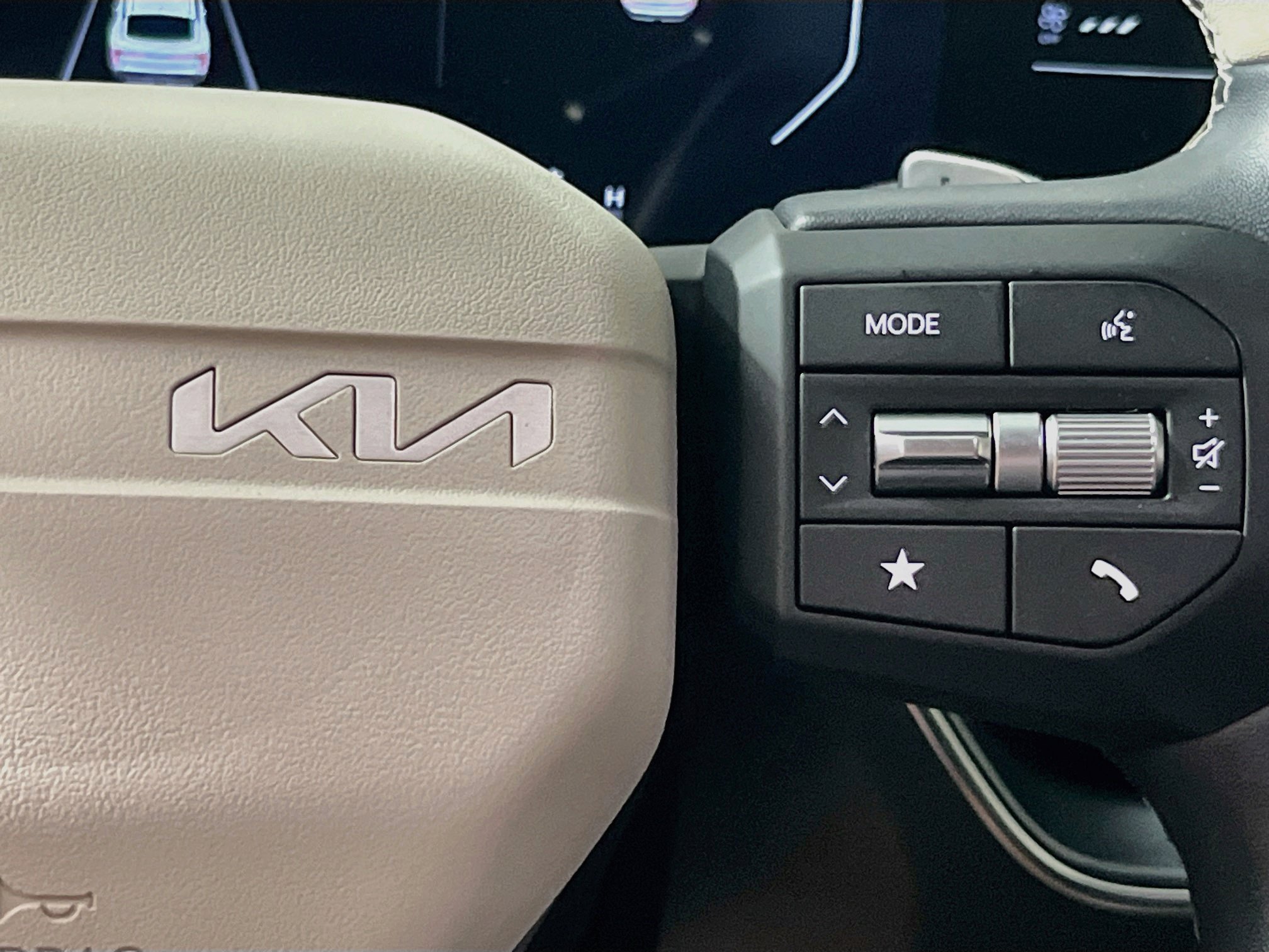 Used 2025 Kia K4 GT-Line w/ GT-Line Premium Package FWD image 19