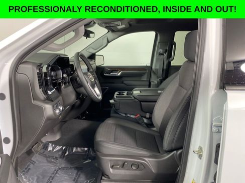 Used 2025 GMC Sierra 1500 Elevation image 7