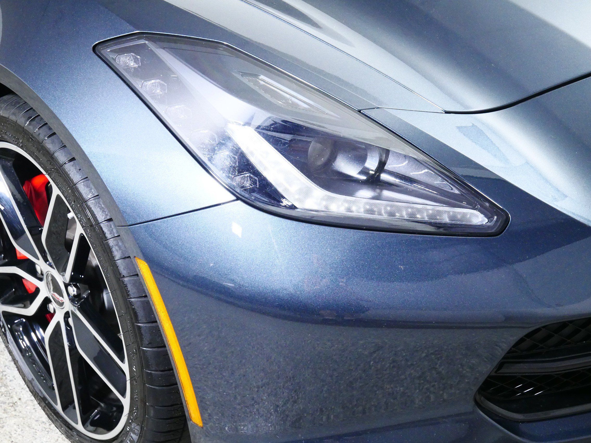 Used 2019 Chevrolet Corvette Stingray Coupe RWD image 16