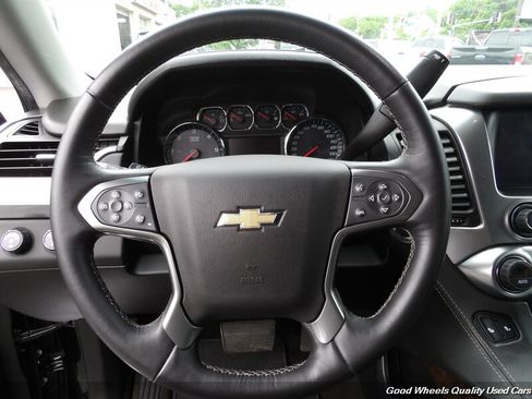 Used 2018 Chevrolet Tahoe LT w/ LT Signature Package AWD/4WD image 17