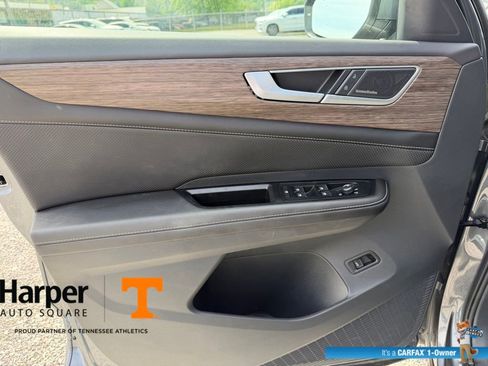 Used 2025 Volkswagen Atlas SEL Premium R-Line image 18