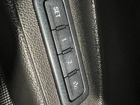 Used 2015 Chevrolet Tahoe LTZ AWD/4WD image 18