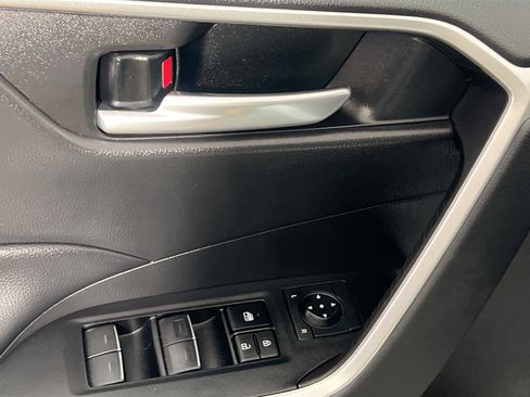 Used 2023 Toyota RAV4 XLE image 16