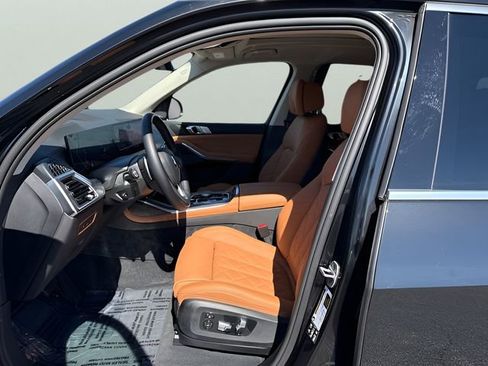 Certified 2026 BMW X7 xDrive40i AWD/4WD image 9