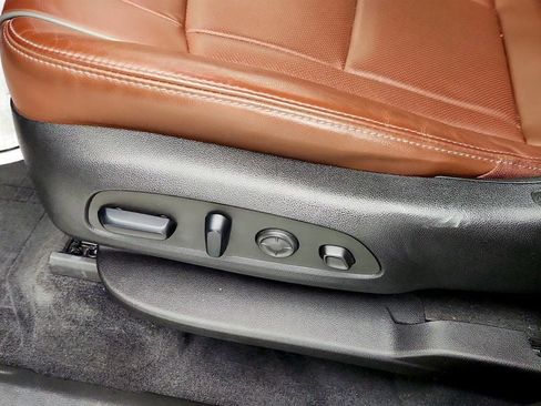 Used 2021 Buick Enclave Avenir w/ Avenir Technology Package image 12