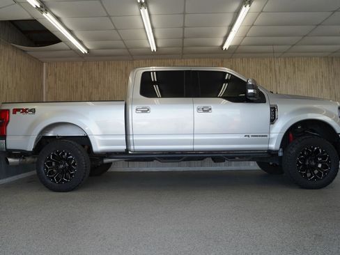 Used 2017 Ford F250 Lariat w/ Lariat Ultimate Package image 6