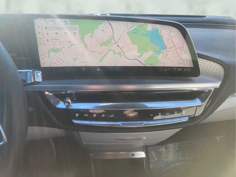 Certified 2024 Cadillac Lyriq Luxury image 32