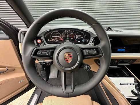 Used 2026 Porsche Cayenne E-Hybrid AWD/4WD image 16