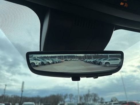 Used 2024 Chevrolet Suburban High Country w/ Advanced Technology Package image 31