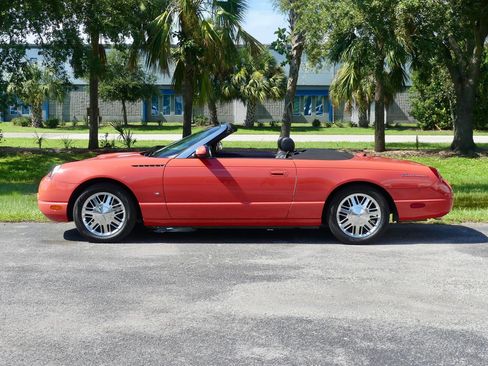 Used 2003 Ford Thunderbird image 12