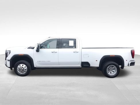 Used 2024 GMC Sierra 3500 Denali Ultimate AWD/4WD image 5
