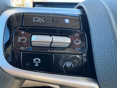 Certified 2025 Genesis GV80 2.5T Prestige image 18