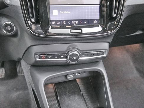 Certified 2024 Volvo XC40 B5 Plus w/ Protection Package Premier image 16