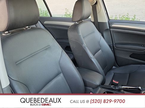 Used 2015 Volkswagen Golf SE image 30