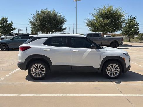 Used 2021 Chevrolet TrailBlazer LS FWD image 8