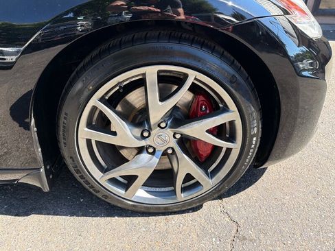Used 2013 Nissan 370Z Touring w/ Sport Pkg RWD image 22