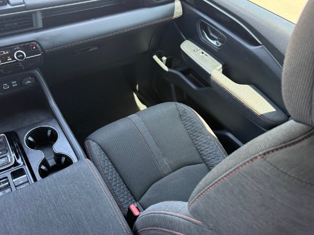 Used 2023 Honda Pilot Sport image 30
