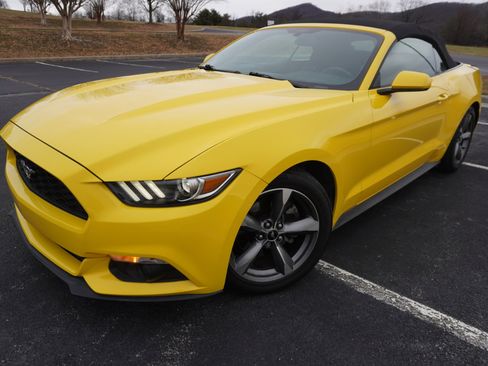 Used 2015 Ford Mustang Convertible w/ Equipment Group 051A image 6