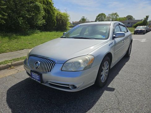 Used 2011 Buick Lucerne CXL w/ Driver Confidence Package FWD image 3