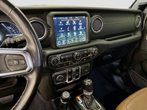 Used 2021 Jeep Wrangler Sahara w/ Cold Weather Group image 26