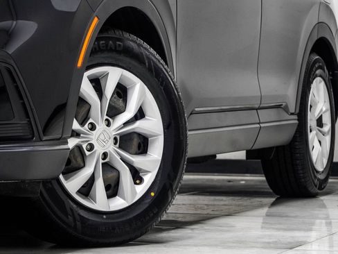 Used 2023 Honda CR-V LX image 3